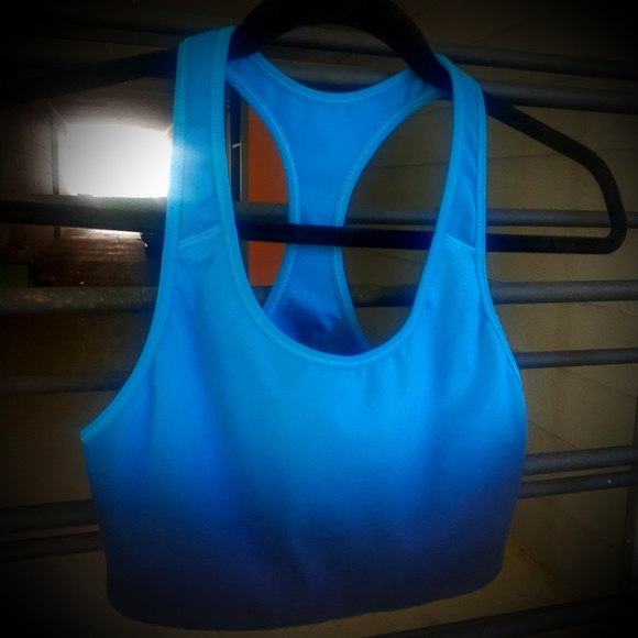 Old Navy Active Go Dry Sports Bra - Picture 6 of 7